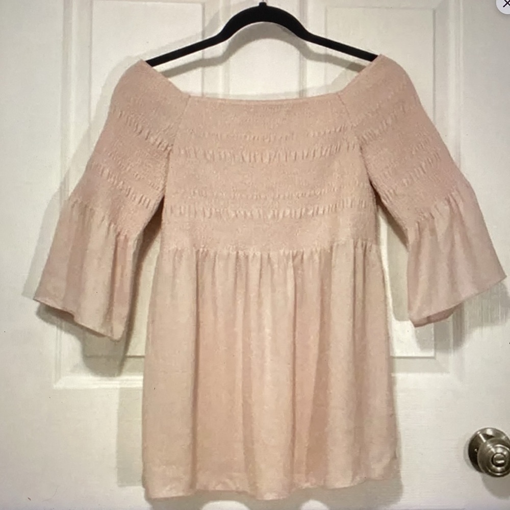 Aritzia Babaton Grantland Pink Off Shoulder Blouse Small NWOT - Picture 2 of 13